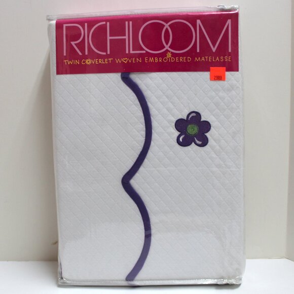 Richloom Daisy Pattern Twin Coverlet Woven Embroidered Matelasse - Picture 1 of 9